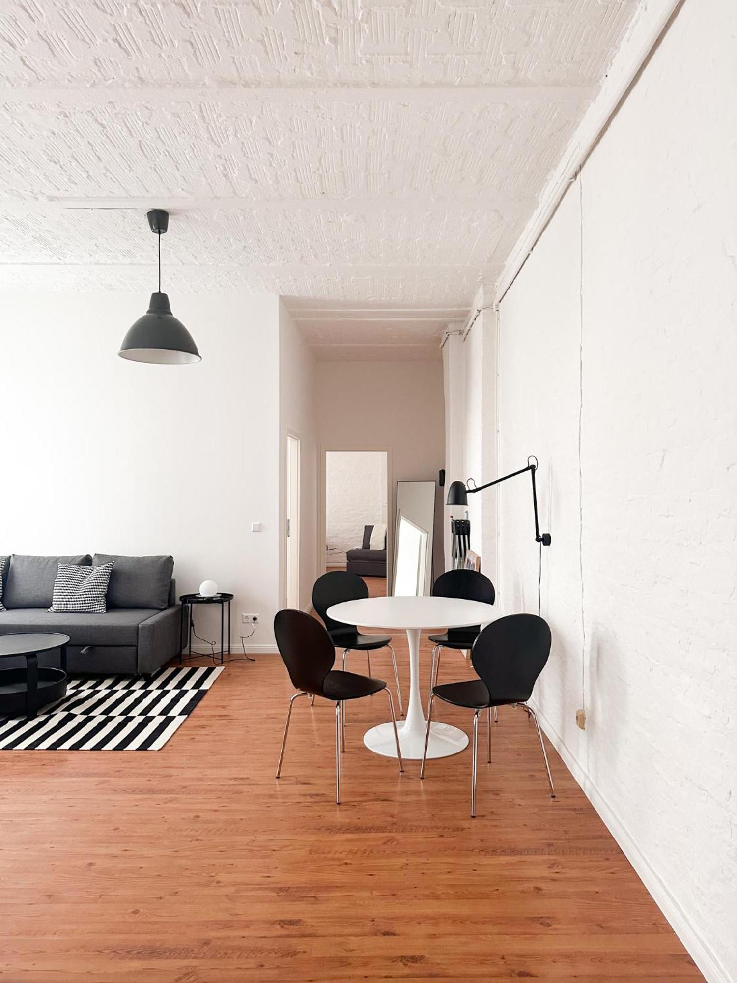 Nook Design-apartments Mit Kueche, Duschbad, Neben U-bahn Station Aber Ruhig Gelegen Appartement *