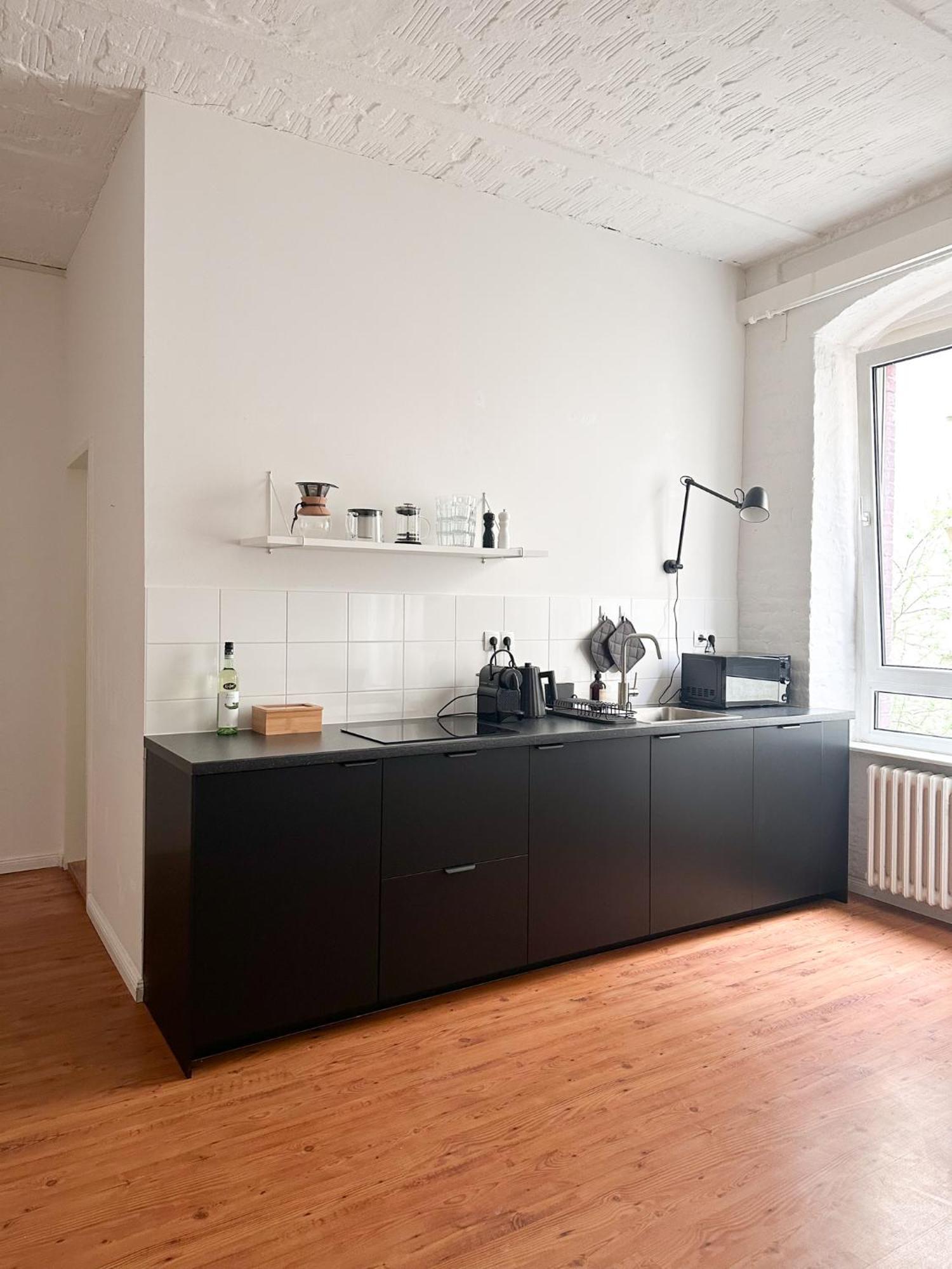 Nook Design-apartments Mit Kueche, Duschbad, Neben U-bahn Station Aber Ruhig Gelegen * Берлин