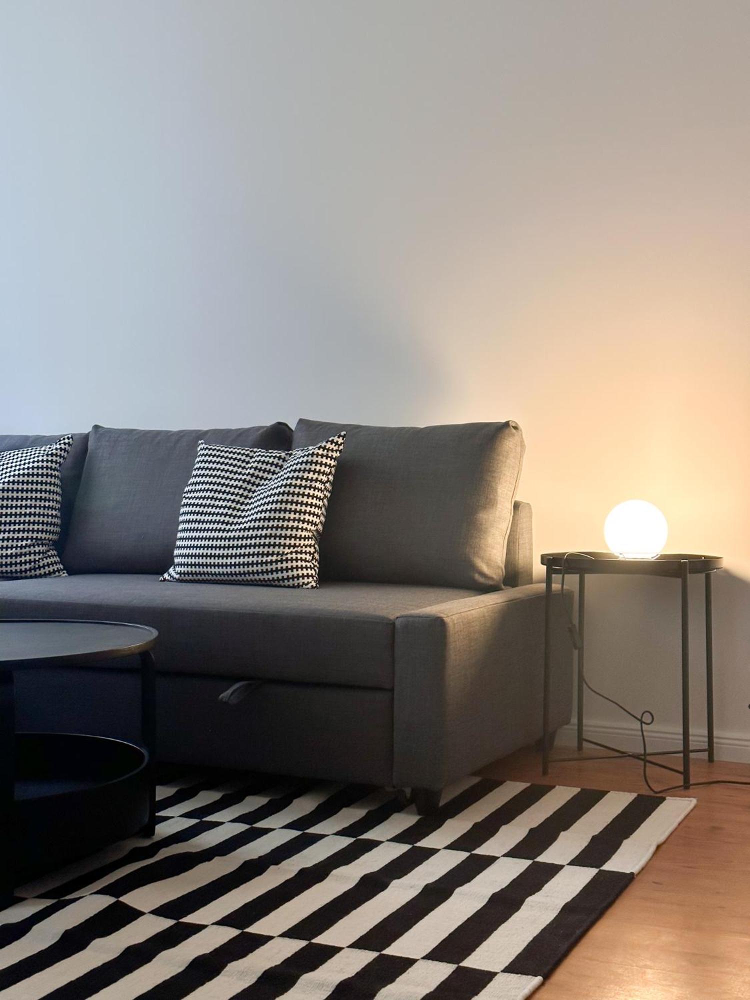 Nook Design-apartments Mit Kueche, Duschbad, Neben U-bahn Station Aber Ruhig Gelegen * Берлин