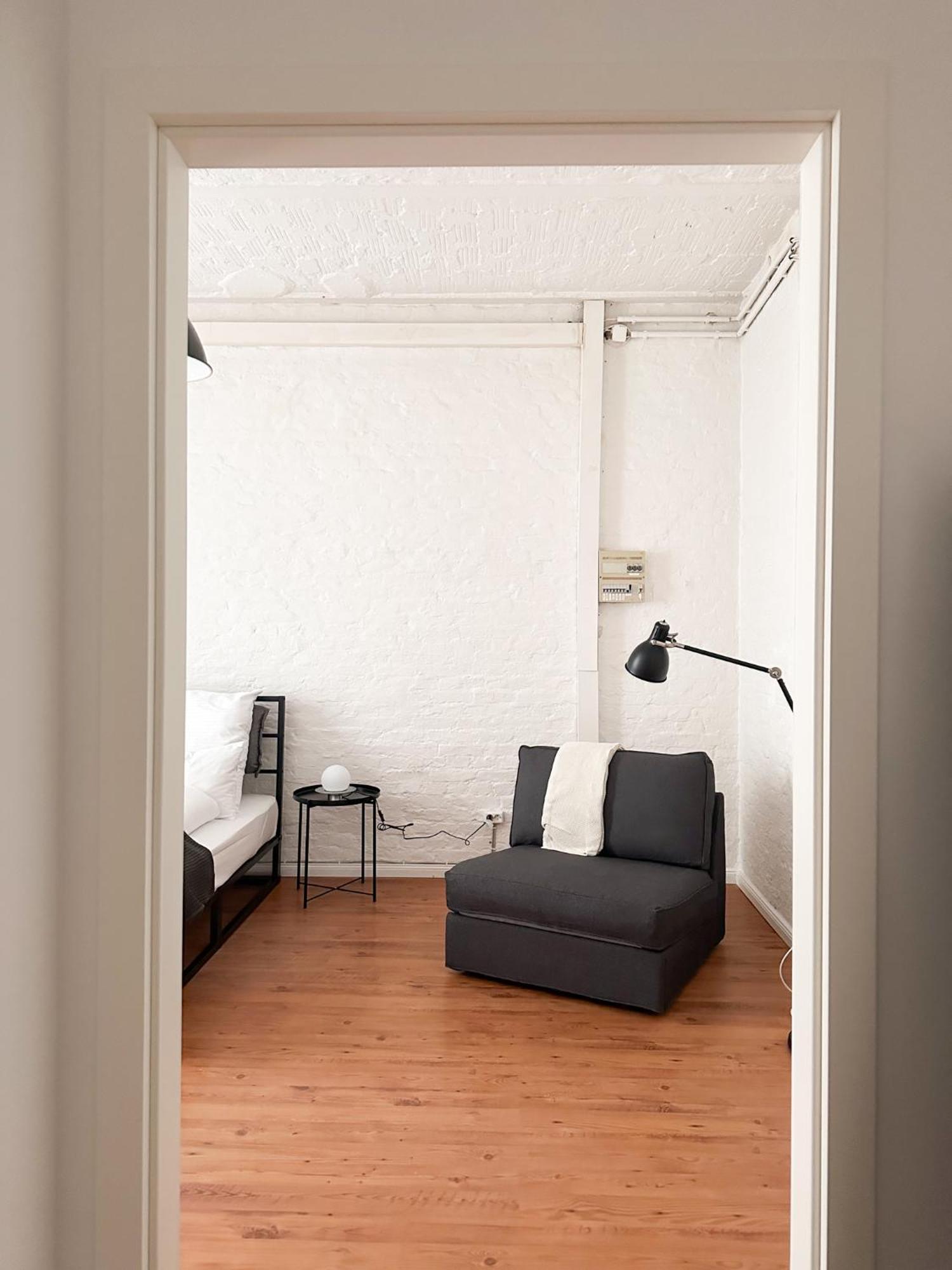 Nook Design-apartments Mit Kueche, Duschbad, Neben U-bahn Station Aber Ruhig Gelegen Апартаменты