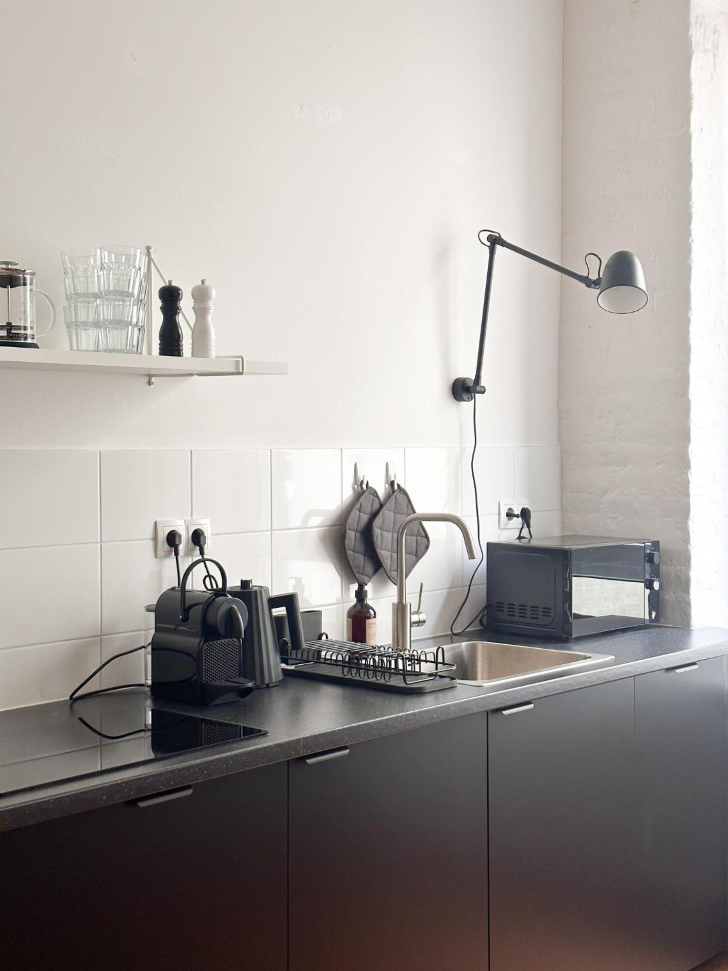 Nook Design-apartments Mit Kueche, Duschbad, Neben U-bahn Station Aber Ruhig Gelegen Апартаменты Берлин