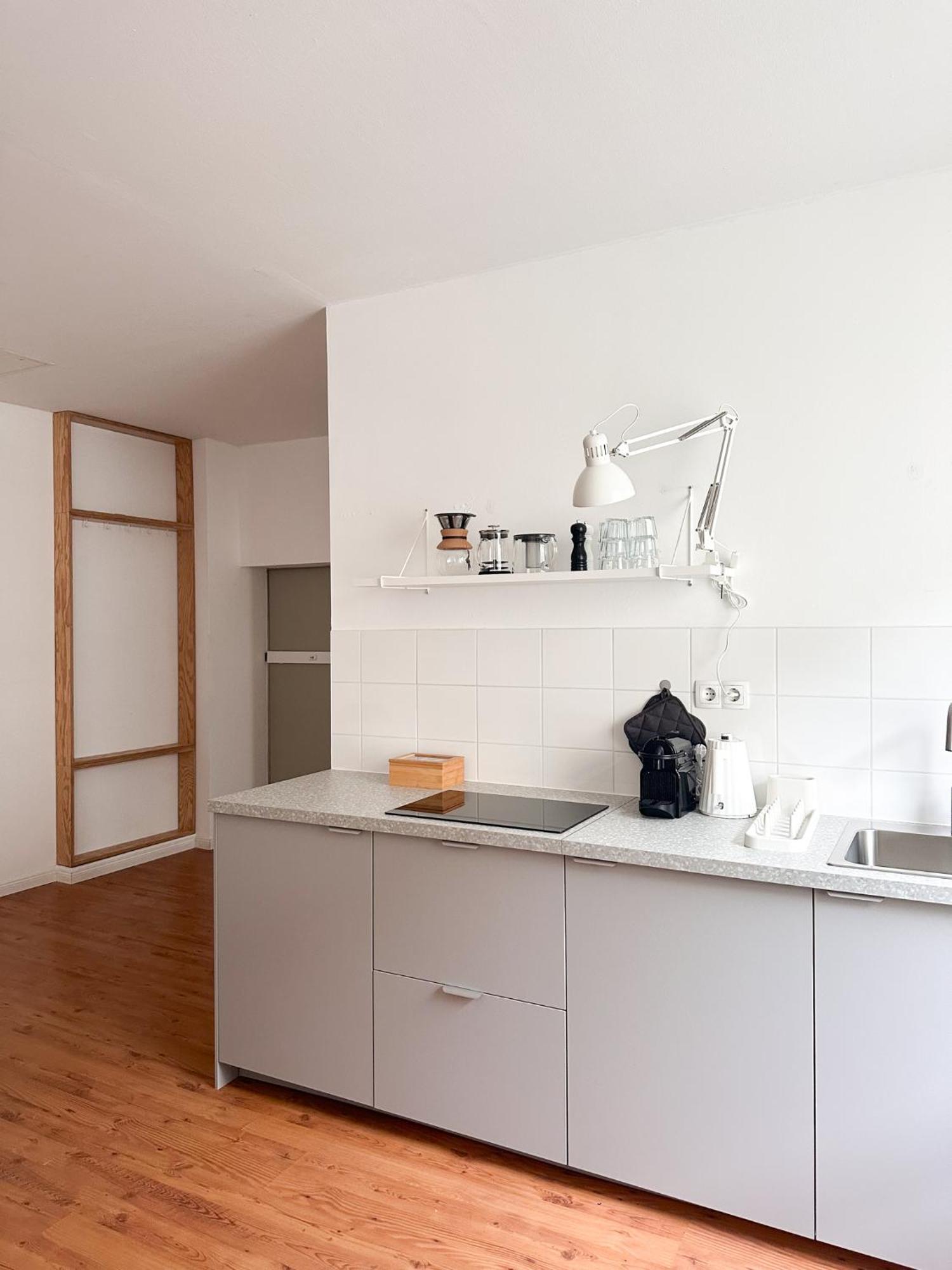 Nook Design-apartments Mit Kueche, Duschbad, Neben U-bahn Station Aber Ruhig Gelegen Берлин